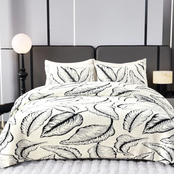 Cubrecamas de invierno con chiporro hoja (1,5 y 2 plazas) – Color blanco